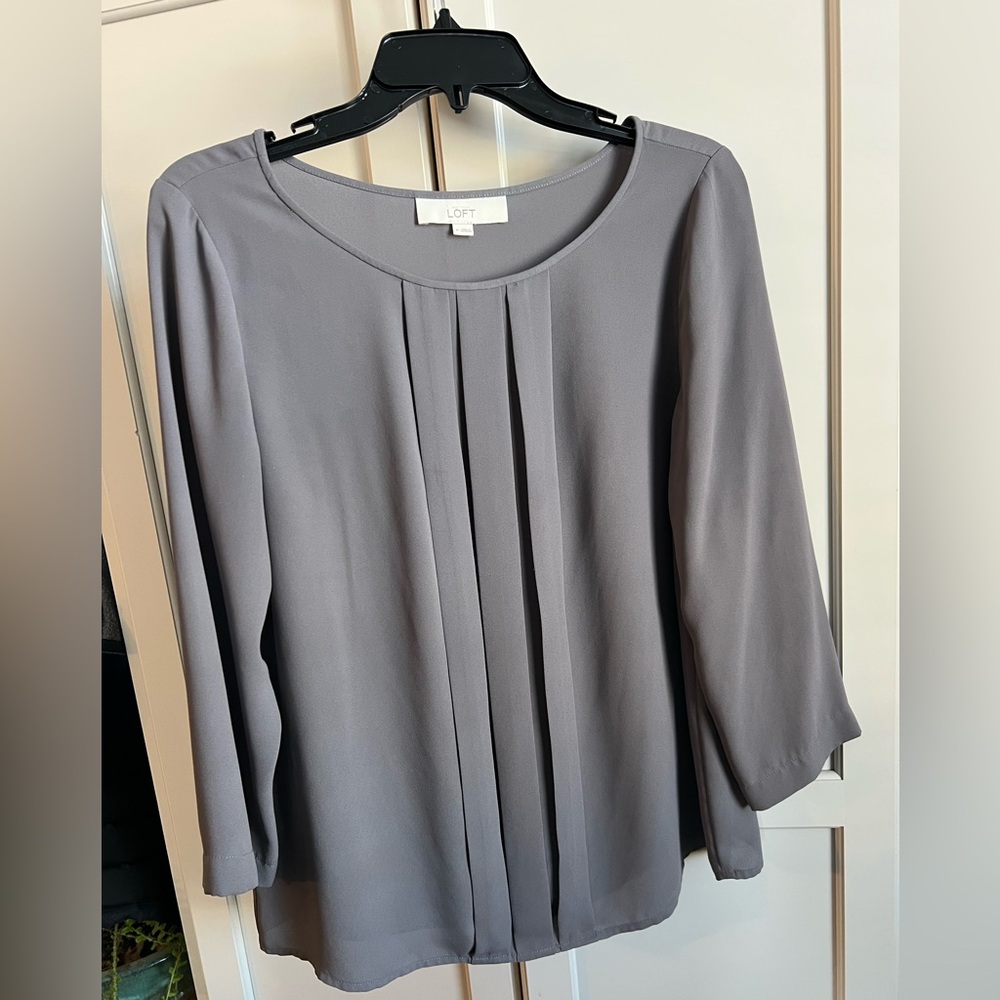 LOFT‎ Women's Charcoal Long Sleeve Pleated Blouse